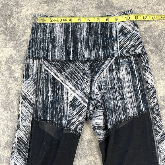 Lululemon Hot To Street Pant Heat Wave White Black Black Sheer Mesh Sz 2 - Picture 9 of 16